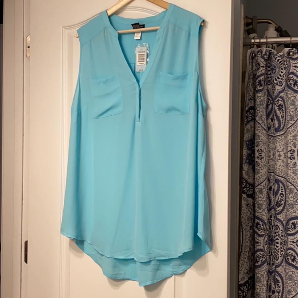 Light blue shell/crepe shirt